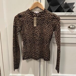 NWT Carolyn fitted crewneck sweater in leopard XS